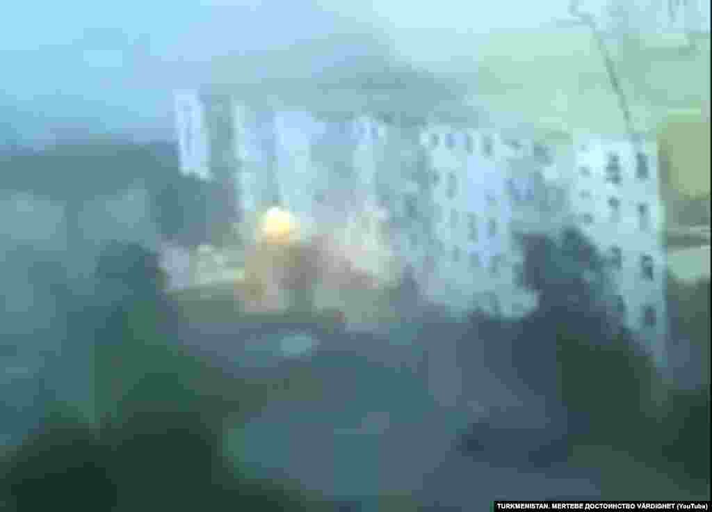 Türkmenabat. Harasatdaky görnüş. 27-nji aprel, 2020.