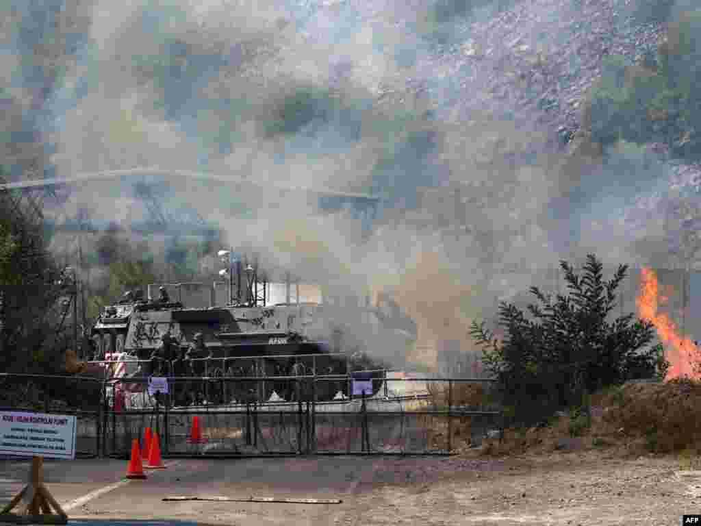 Granični prelaz Jarinje, 16.09.2011. Foto: AFP / Saša Đorđević 