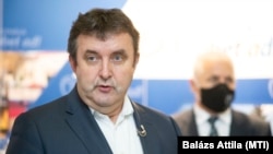 Palkovics László miniszter Nyíregyházán a városházán 2020. december 12-én