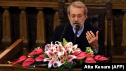 Iranian Parliament speaker Ali Larijani (file photo)