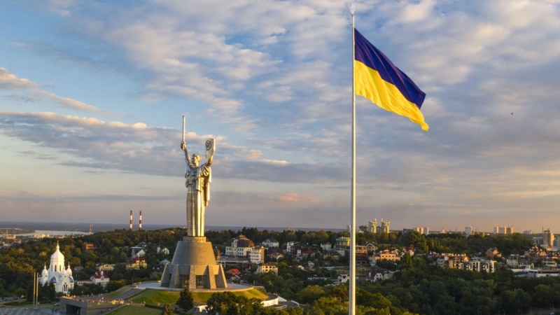 Ukraina mbyll kufijtë për të huajt për shkak të koronavirusit