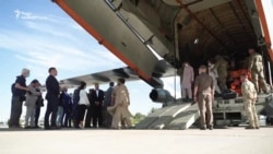 У Борисполі приземлився літак з евакуйованими людьми з Кабула. Чекають іще на два (відео)