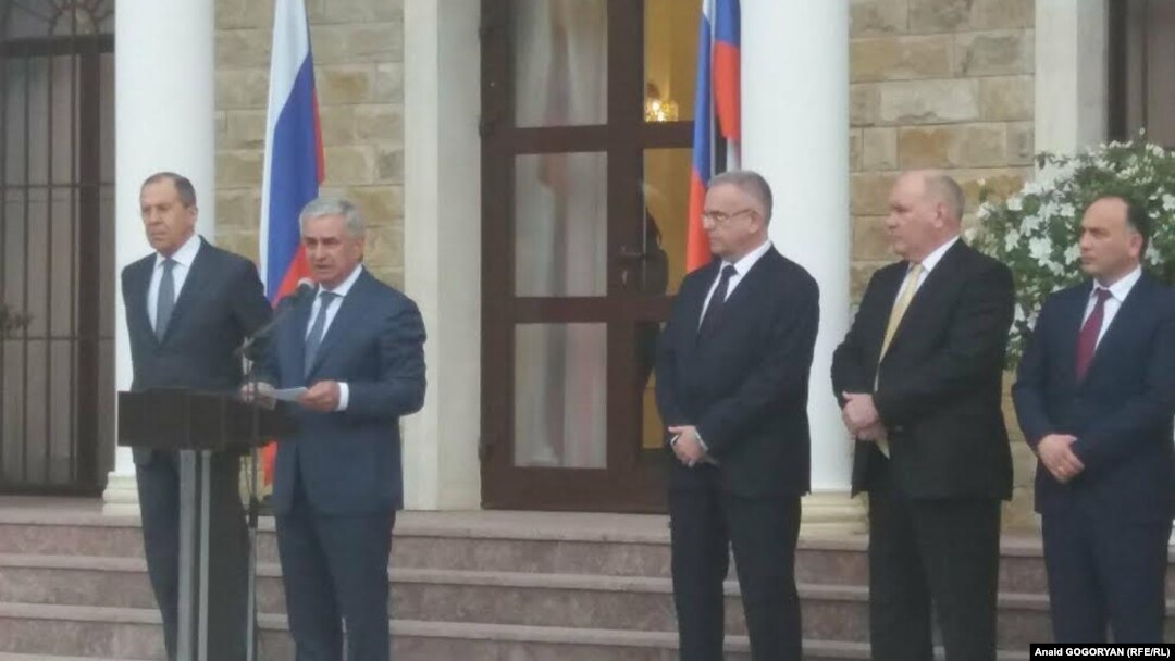 По словам абхазского лидера, приезд главы российского МИДа – яркое подтверждение того, какое внимание уделяет Москва отношениям с Абхазией