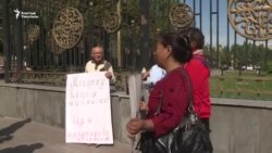 Активист: Мамытовду шайлаган парламент тарасын