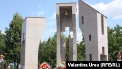 Monumentul în amintirea celor căzuți în războiul moldo-transnistrean pe platoul Cocieri