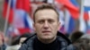 "Путину надо молиться, чтобы он выжил". Сети об отравлении Навального