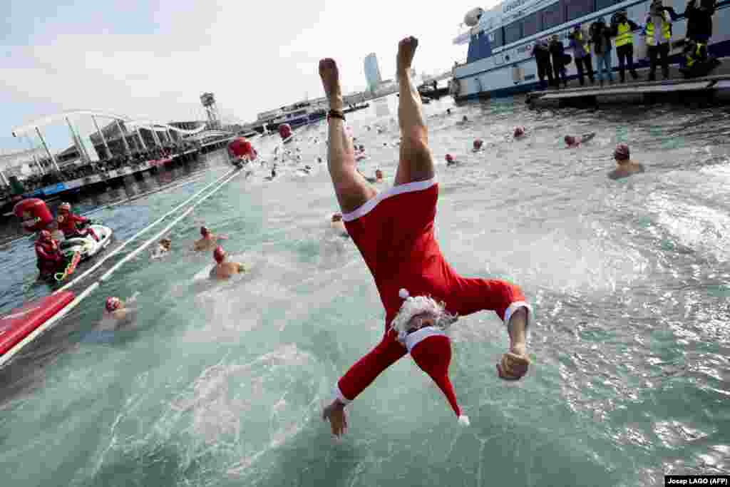 البته در بارسلون هوا به اندازه استرالیا گرم نیست... ولی اینجا هم می&zwnj;شود تنی به آب زد.