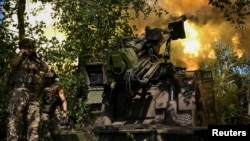 Українські військові ведуть вогонь із самохідної гаубиці CAESAR на Дніпропетровщині, червеь 2026 року