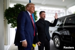 Президенти США і України біля Білого дому. Вашингтон, США. 18 серпня 2025 року