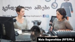 ეთუნა ნოღაიდელი, ნინო ხარაძე