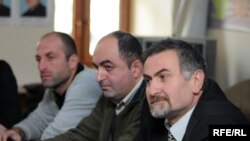 მარცხნიდან: გელა ნიკოლაიშვილი, უჩა ნანუაშვილი