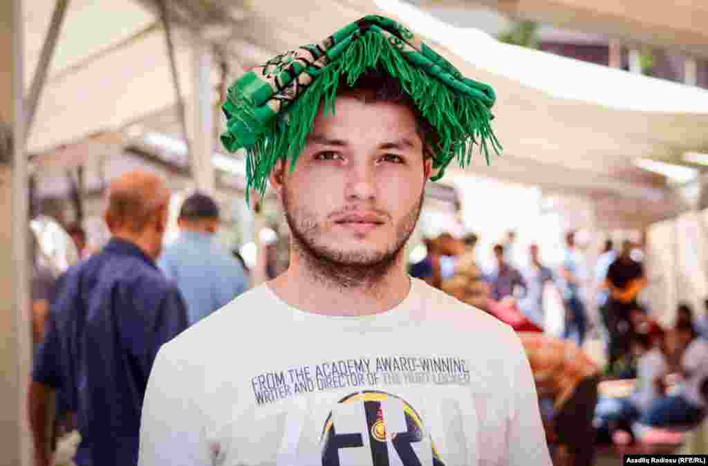 Son illərdə ibadət edənlər arasında gənclərin sayı çoxalıb.