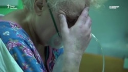 «Ти вдихаєш, а воно не дихається». В Україні повідомили про дефіцит медичного кисню для хворих на COVID-19 – відео