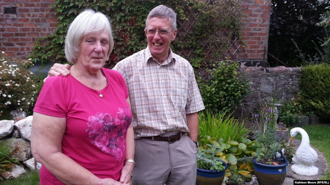 Verna Wilson (left) is still speaking to her husband Ronnie even though they have completely different views on Scottish independence. 