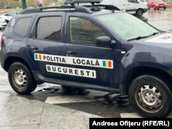 Mașină a poliției locale din București.