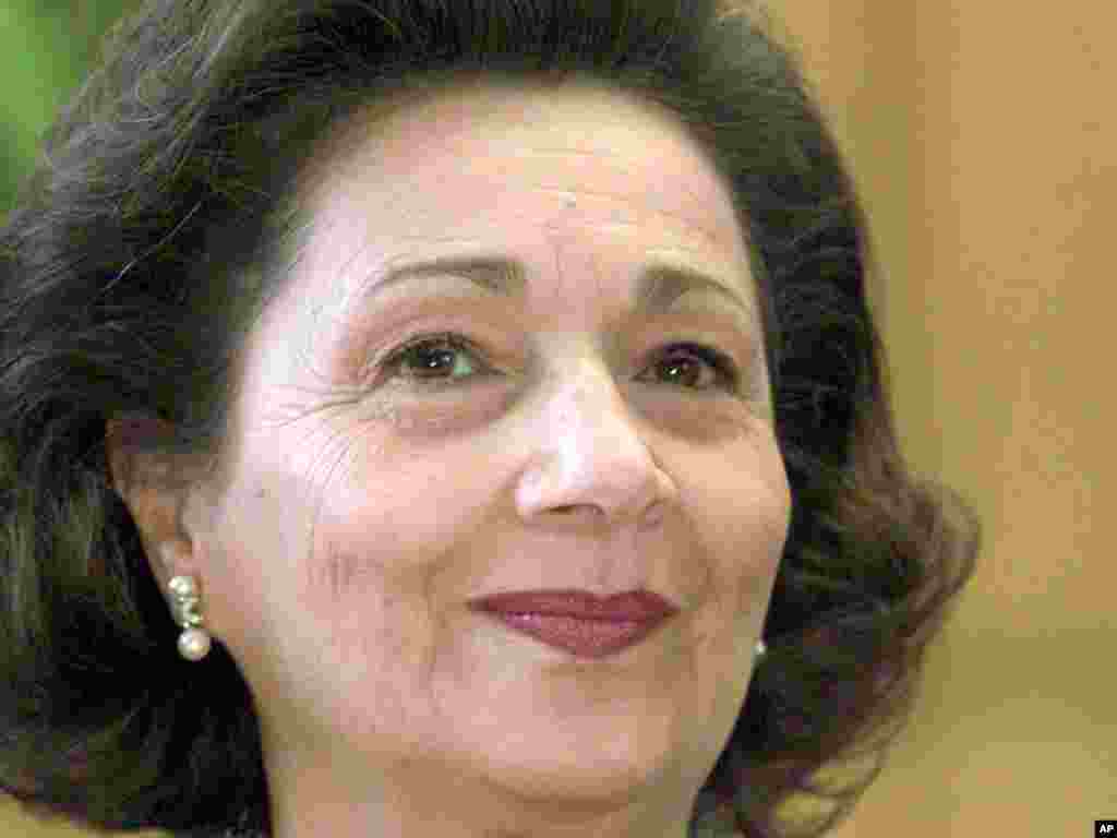 Египеттин экс-президентинин аялы Сюзанна Мубарак 