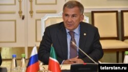 Рөстәм Миңнеханов