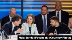 Reuniune trilaterală în marja Summitului Ucraina – Europa de Sud-Est. Președinții României – Nicușor Dan (stânga), Republicii Moldova – Maia Sandu și Ucrainei – Volodimir Zelenski, Odesa, 11 iunie 2025