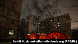 Зігріти тіло і душу: як допомагають людям пункти обігріву в Києві (фоторепортаж)