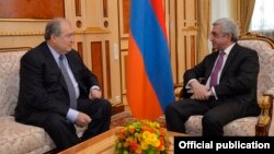 Armenia - President Serzh Sarkisian (R) meets with Armenian Ambassador to Britain Armen Sarkissian in Yerevan, 19Jan2018. 