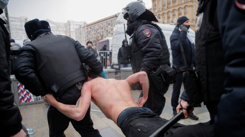 პოლიციამ 2100-ზე მეტი ადამიანი დააპატიმრა მთელი რუსეთის მასშტაბით გამართულ საპროტესტო აქციებზე