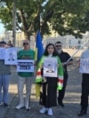 Нохчийчуьра мухIажарш Германино Оьрсийчоьне дIабаларна дуьхьал нохчийн диаспоран векалша хIоттийна митинг