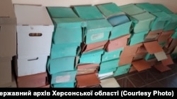 За словами заступниці директора обласного архіву, більшість викрадених документів вдасться відновити, тому що з 2019 року архів займався оцифруванням даних