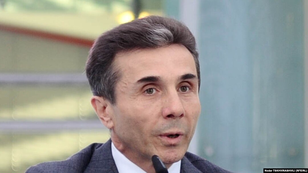 Однако, если до парламентских выборов судебный процесс не завершится, или Бидзина Иванишвили проиграет его, то он будет лишен возможности принять участие в предвыборной кампании