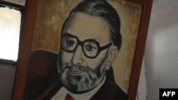 A portrait of Pakistan's only Nobel laureate Professor Abdus Salam at the state-run school where he received his early education in the town of Jhang (file).