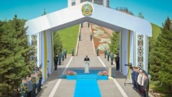 Мемлекеттік рәміз күніне арналған жиында президент Қасым-Жомарт Тоқаев сөйлеп тұр. Астана, 4 маусым 2026 жыл.