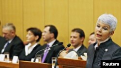 Jadranka Kosor u obraćanju Saboru, uoči glasanja o predloženoj rekonstrukciji Vlade, 29. prosinac 2010.