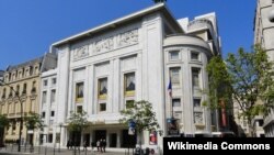 «Champs-Élysées» teatrı