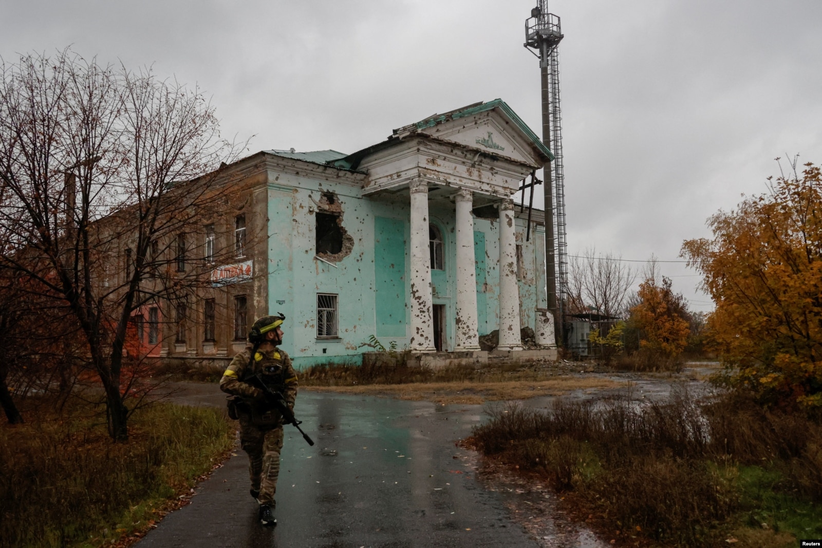 ОК «Схід»: Сіверськ залишається під українським контролем. Читайте на  UKR.NET