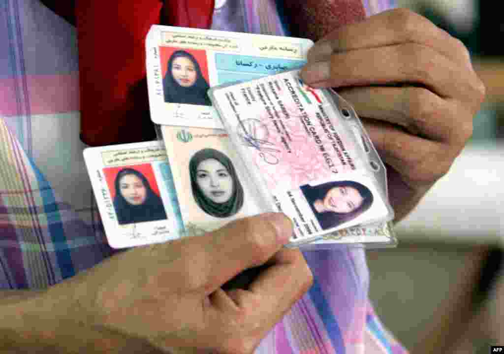 Kartelat identifikuese të Roxanës...