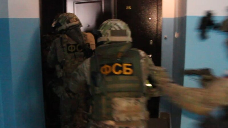 ФСБ-и Русия се украиниро ба ҷосусӣ муттаҳам кард, Киев рад намуд