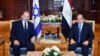  Premierul israelian Naftali Bennett (stânga) s-a întâlnit, luni, cu președintele egiptean Abdel Fattah al-Sisi (dreapta).