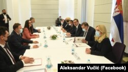 Dodik i Vučić na sastanku s načelnicima u Kozarskoj Dubici (8. maj 2021.)