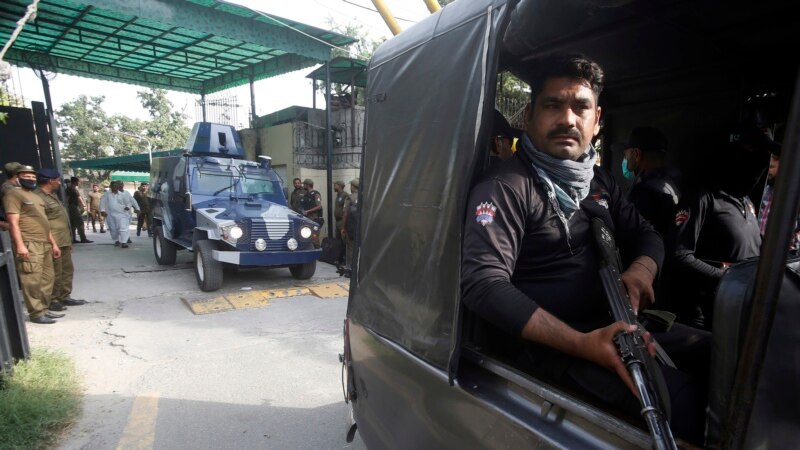 پاکستان کې پولیسو د یوې ممنوعه ډلې ۴ غړي وژلي