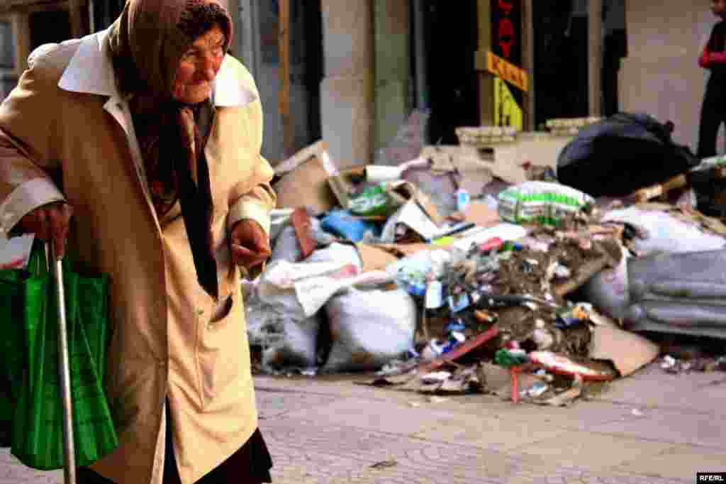 Toz içində "Hot dog" #12