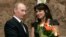 Soprana de renume internațional Anna Netrebko a primit de la Vladimir Putin personal, pe 27 februarie 2008, titlul de „Artist al Poporului din Rusia”. 