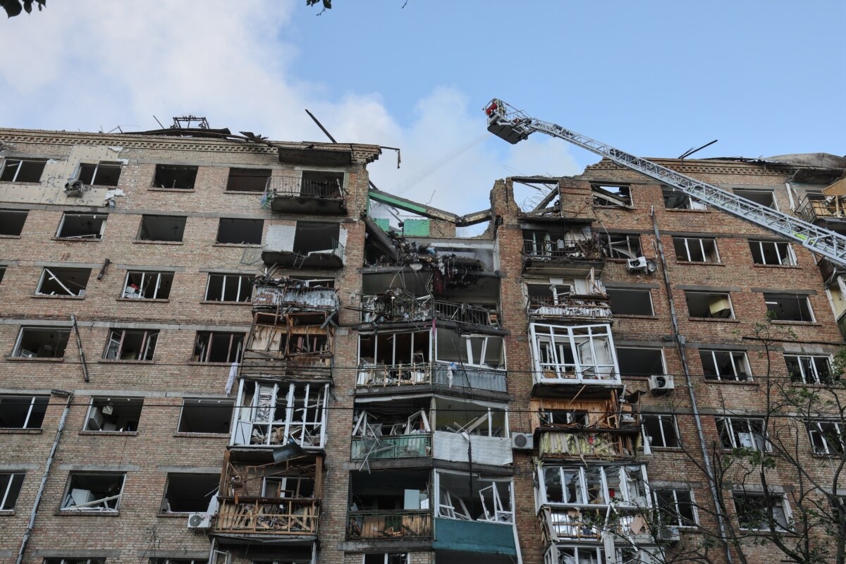 Руйнування у багатоповерхівці у Шевченківському районі Києва