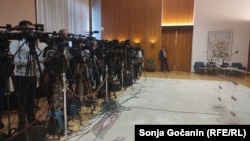 Godinu i po dana ne postoji Savet Regulatornog tela za elektronske medije, u čijoj nadležnosti je da kontroliše i sankcioniše rad elektronskih medija.
