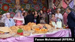 Лаҳзе аз ҷашн