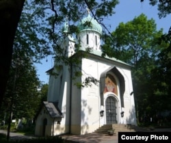 Храм Успения Божьей Матери на на Ольшанском кладбище в Праге. В крипте храма похоронен академик Никодим Кондаков.