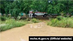 Подтопление в селе Приозерное Ленинского района в результате ливня, 7 июня 2021 года