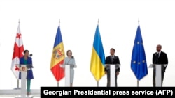 Predsednica Gruzije Salome Zurabišvili, Moldavije Maia Sandu, ukrajinski predsednik Volodimir Zelenski i šef Evropskog saveta Šarl Mišel na konferenciji tokom Samita na Crnom moru, u Batumiju, Gruzija, 20. jul 2021. 