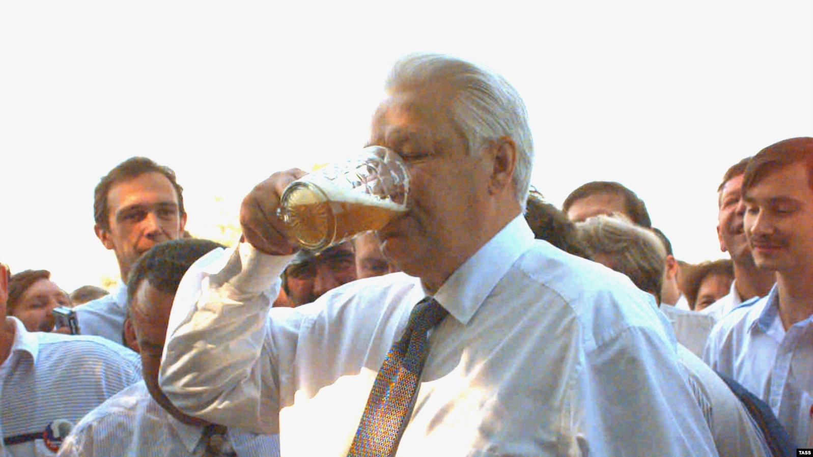 Fonte: https://gdb.rferl.org/a6958bd5-6e0d-4aff-ac3e-bb5c037f3725_w1597_n_r1_s_s.jpg