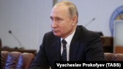 ولادیمیر پوتین:‌نیروهای امنیتی روسیه مجازند در مواجهه با تهدیدات تروریستی، افراد مضمون را با شلیک گلوله، در محل از پای درآورند.