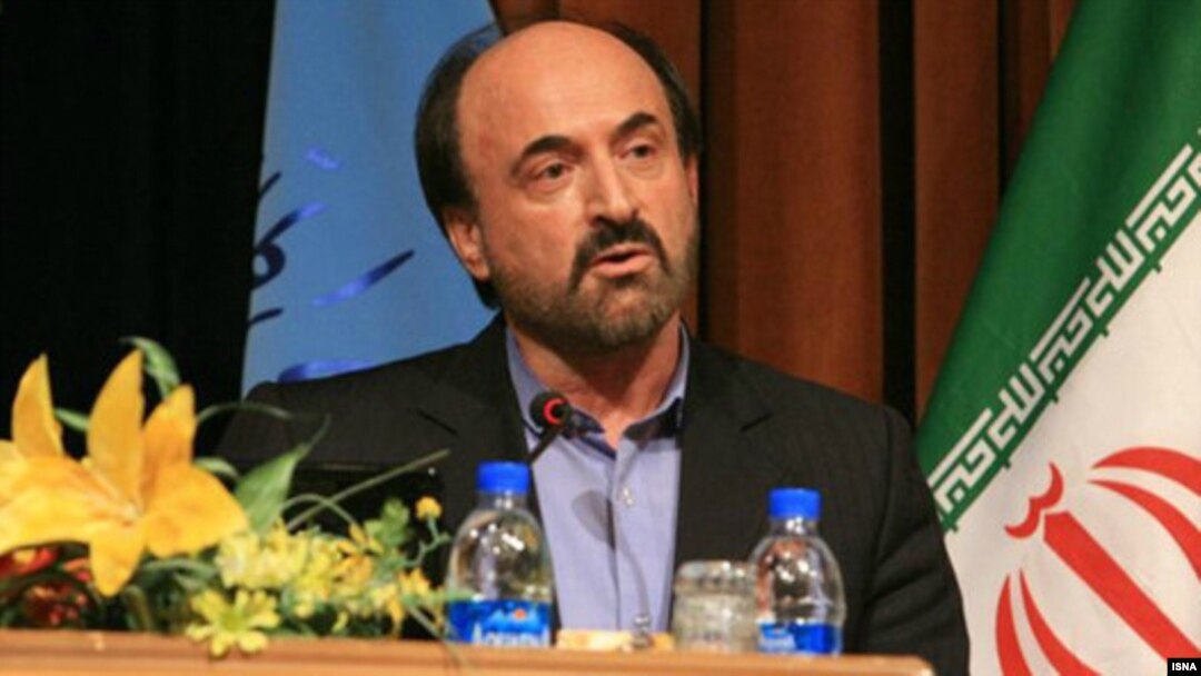 محمدحسن نامی، وزیر ارتباطات و فناوری اطلاعات ایران، در اظهاراتی متناقض با سخنان معاون خود می‌گوید که دولت در راستای اقداماتی «امنیتی» سرعت اینترنت را در روزهای انتخابات کاهش داد.