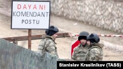 Азербайджанские военные на подступах к Шуши